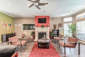 Parque at bellaire apartments living room